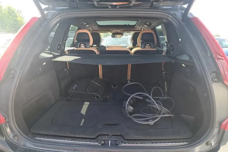 Volvo XC90 din 2022 cu 64.213 km - oferta VOL142607 - foto 8