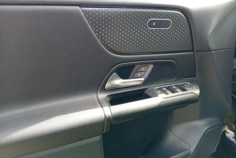 Mercedes-Benz GLB din 2023 cu 24.429 km - oferta MER142635 - foto 7