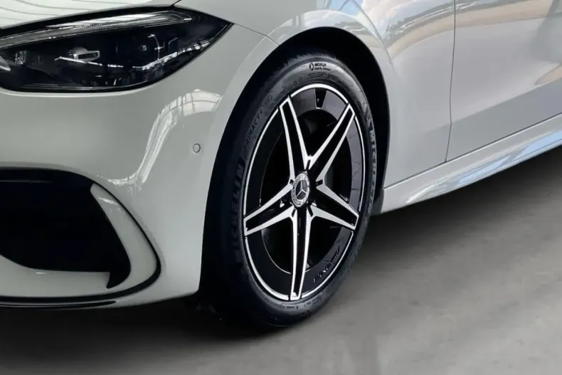 Mercedes-Benz C 400 din 2024 cu 6.567 km - oferta MER142658 - foto 17