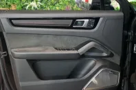 Porsche Cayenne din 2021 cu 71.143 km - oferta POR142659 - foto 12