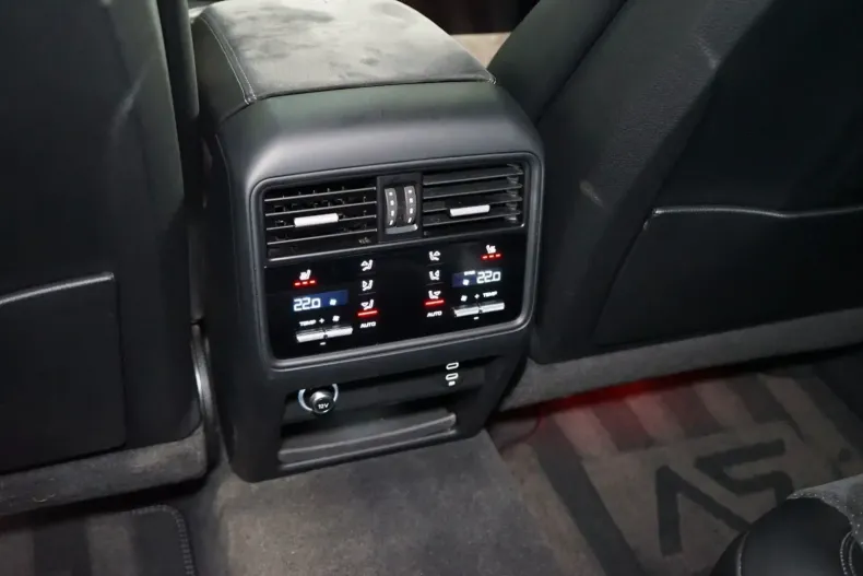 Porsche Cayenne din 2021 cu 71.143 km - oferta POR142659 - foto 23