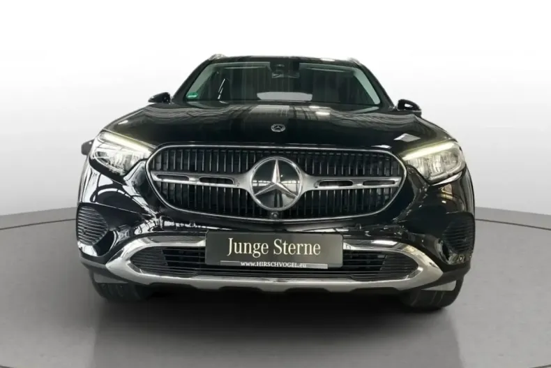 Mercedes-Benz GLC 200 din 2024 cu 9.063 km - oferta MER142666 - foto 3