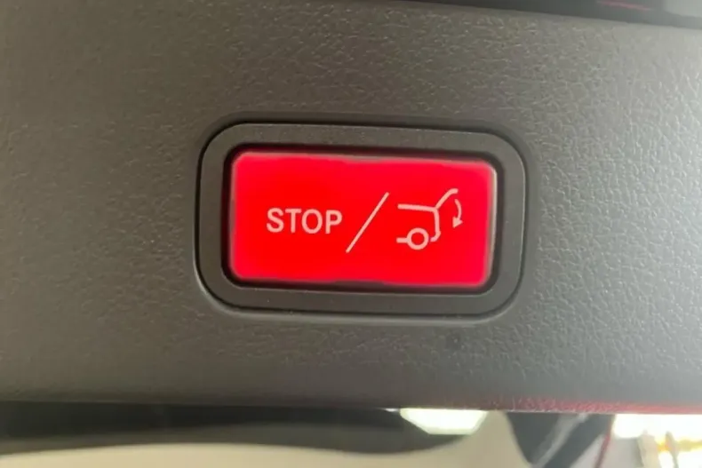 Mercedes-Benz GLC 200 din 2024 cu 9.063 km - oferta MER142666 - foto 23