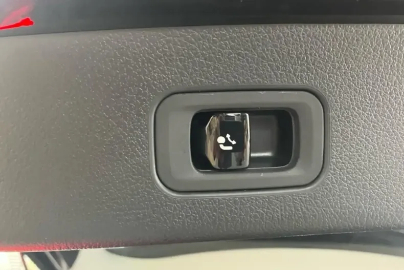 Mercedes-Benz GLC 200 din 2024 cu 9.063 km - oferta MER142666 - foto 24