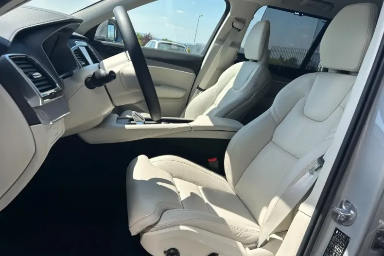 Volvo XC90 din 2024 cu 48.300 km - oferta VOL142678 - foto 14