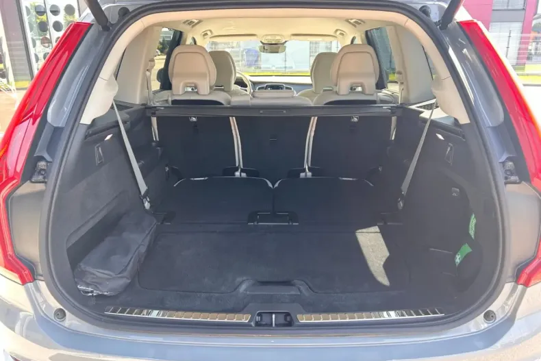 Volvo XC90 din 2024 cu 48.300 km - oferta VOL142678 - foto 24