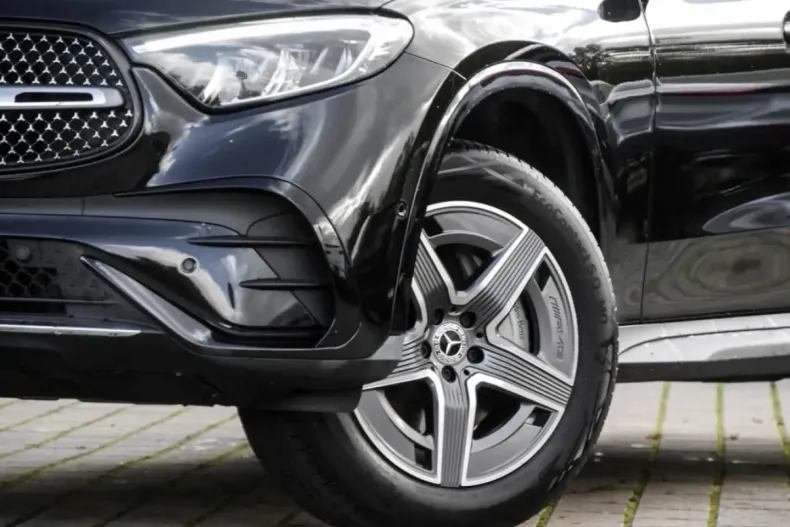 Mercedes-Benz GLC 300 din 2024 cu 18.403 km - oferta MER142689 - foto 1