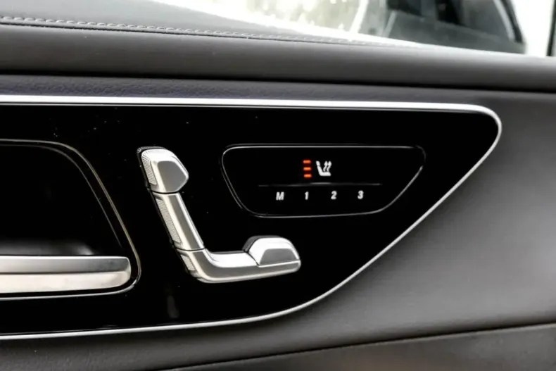 Mercedes-Benz GLC 300 din 2024 cu 18.403 km - oferta MER142689 - foto 15