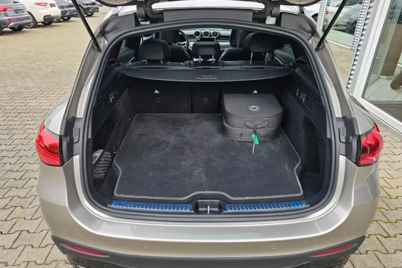 Mercedes-Benz GLC 300 din 2023 cu 40.388 km - oferta MER142711 - foto 12