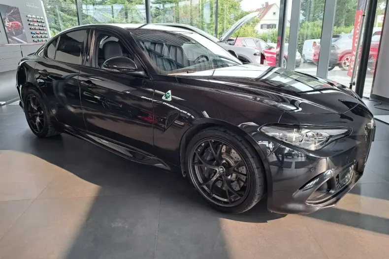 Alfa Romeo Giulia din 2022 cu 5.900 km - oferta ALF142718 - foto 1