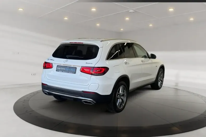 Mercedes-Benz GLC 300 din 2021 cu 75.470 km - oferta MER142728 - foto 4