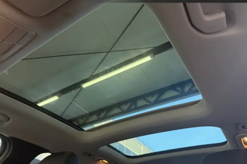 Mercedes-Benz GLC 300 din 2021 cu 75.470 km - oferta MER142728 - foto 13