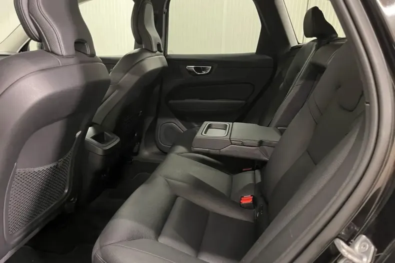 Volvo XC60 din 2021 cu 136.886 km - oferta VOL142729 - foto 11