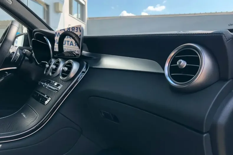 Mercedes-Benz GLC 63 AMG din 2021 cu 5.000 km - oferta MER142731 - foto 7