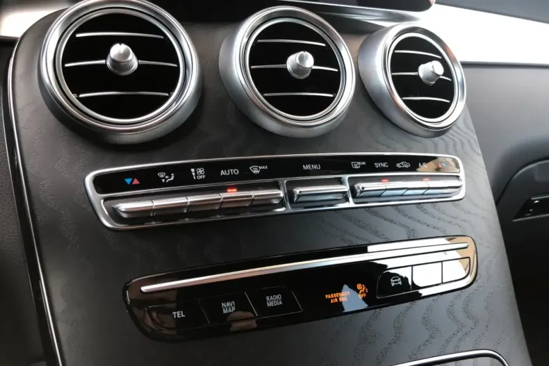 Mercedes-Benz GLC 63 AMG din 2021 cu 5.000 km - oferta MER142731 - foto 22