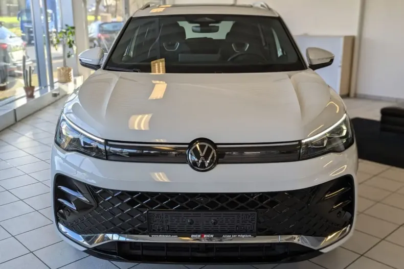 Volkswagen Tiguan din 2024 cu 27.872 km - oferta VOL142737 - foto 2