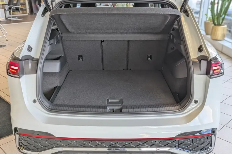 Volkswagen Tiguan din 2024 cu 27.872 km - oferta VOL142737 - foto 17