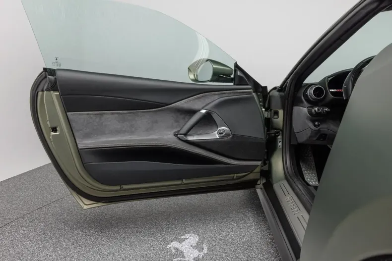 Ferrari 812 din 2021 cu 6.000 km - oferta FER142742 - foto 22