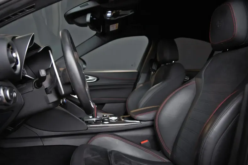 Alfa Romeo Giulia din 2021 cu 21.300 km - oferta ALF142755 - foto 16