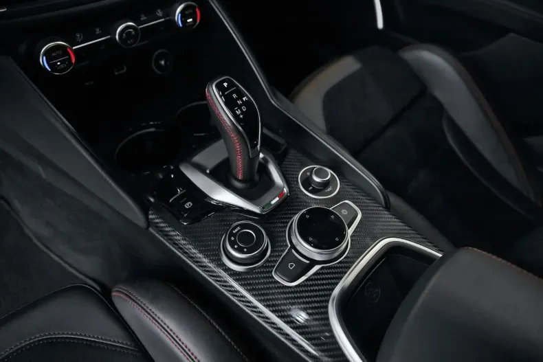 Alfa Romeo Giulia din 2021 cu 21.300 km - oferta ALF142755 - foto 17