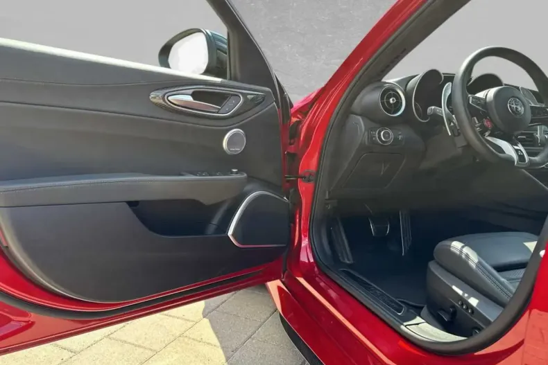 Alfa Romeo Giulia din 2022 cu 4.000 km - oferta ALF142756 - foto 5