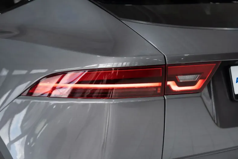 Jaguar E-Pace din 2020 cu 49.667 km - oferta JAG142764 - foto 13