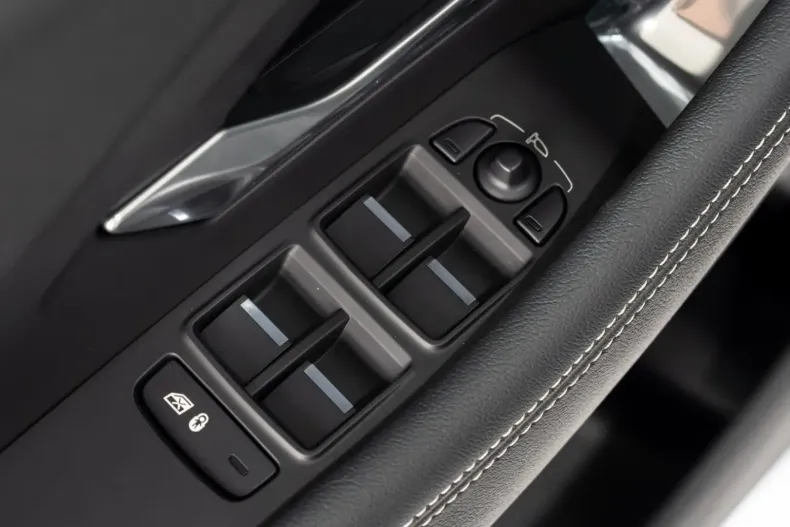 Jaguar E-Pace din 2020 cu 49.667 km - oferta JAG142764 - foto 23