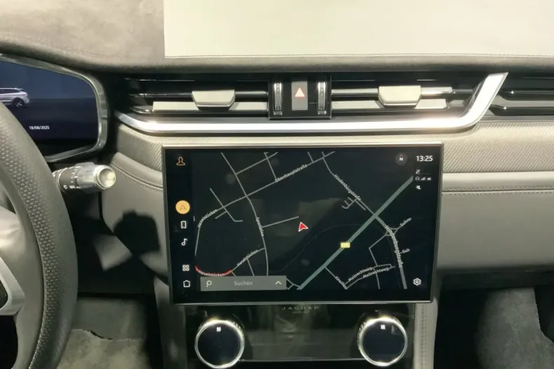 Jaguar F-Pace din 2021 cu 84.486 km - oferta JAG142772 - foto 15