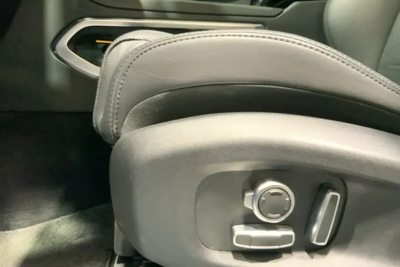 Jaguar F-Pace din 2021 cu 84.486 km - oferta JAG142772 - foto 18