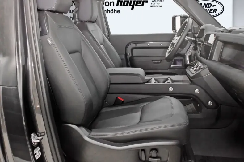 Land Rover Defender din 2024 cu 19.400 km - oferta LAN142804 - foto 4