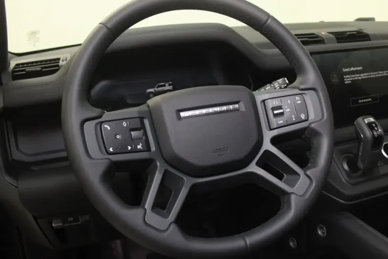 Land Rover Defender din 2024 cu 19.400 km - oferta LAN142804 - foto 7