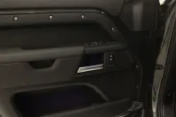 Land Rover Defender din 2024 cu 19.400 km - oferta LAN142804 - foto 9