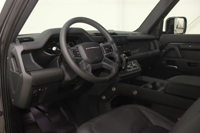 Land Rover Defender din 2024 cu 19.400 km - oferta LAN142804 - foto 12