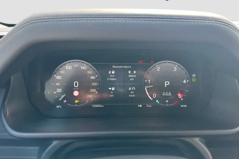 Land Rover Defender din 2024 cu 30.900 km - oferta LAN142815 - foto 4