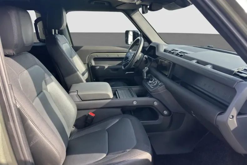 Land Rover Defender din 2024 cu 30.900 km - oferta LAN142815 - foto 10