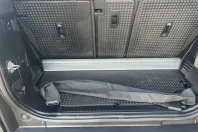 Land Rover Defender din 2024 cu 30.900 km - oferta LAN142815 - foto 12