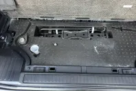 Land Rover Defender din 2024 cu 30.900 km - oferta LAN142815 - foto 13