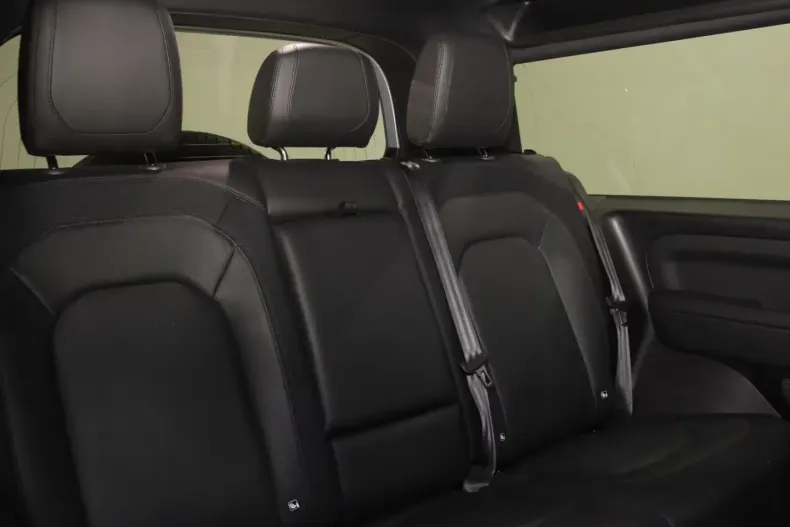 Land Rover Defender din 2024 cu 25.000 km - oferta LAN142820 - foto 6