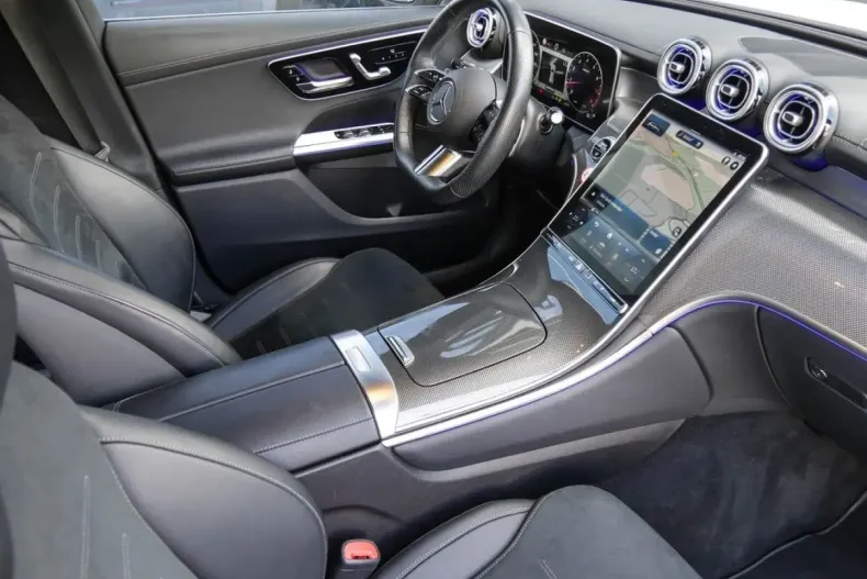 Mercedes-Benz GLC 300 din 2023 cu 45.885 km - oferta MER142821 - foto 3