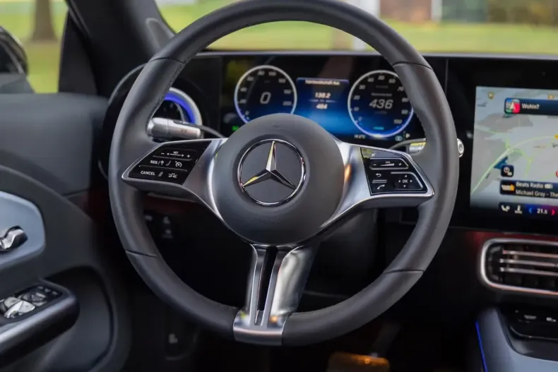 Mercedes-Benz CLA 250 din 2025 cu 4.100 km - oferta MER142845 - foto 5