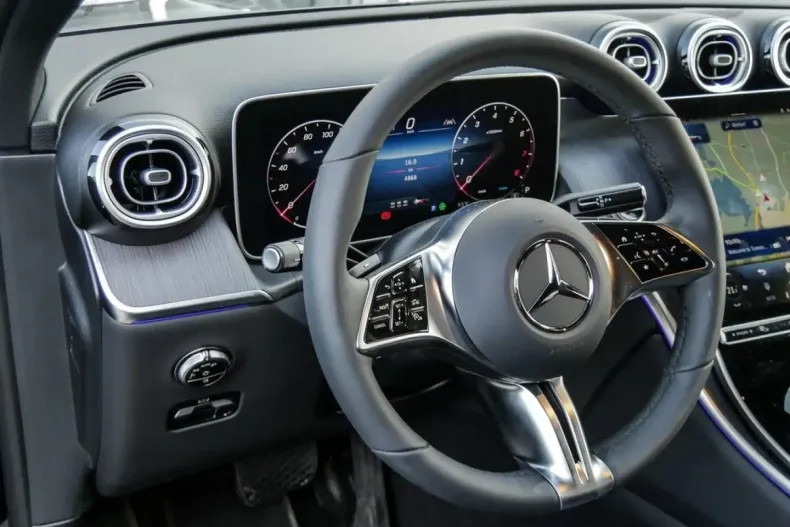 Mercedes-Benz GLC 200 din 2025 cu 19.900 km - oferta MER142847 - foto 8