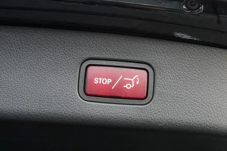 Mercedes-Benz GLC 200 din 2025 cu 19.900 km - oferta MER142847 - foto 9