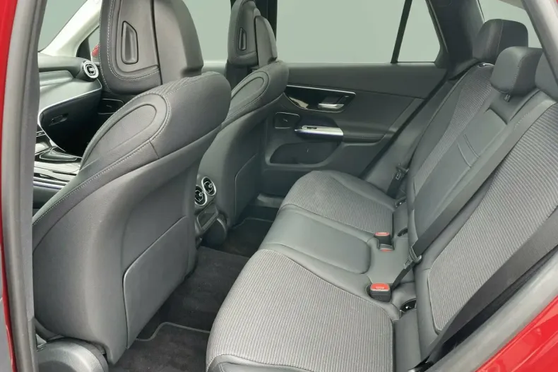 Mercedes-Benz GLC 200 din 2024 cu 17.146 km - oferta MER142848 - foto 16