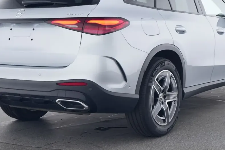 Mercedes-Benz GLC 300 din 2022 cu 34.289 km - oferta MER142849 - foto 4