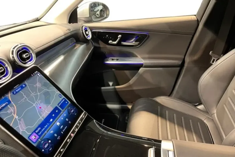 Mercedes-Benz GLC 200 din 2024 cu 12.494 km - oferta MER142855 - foto 4