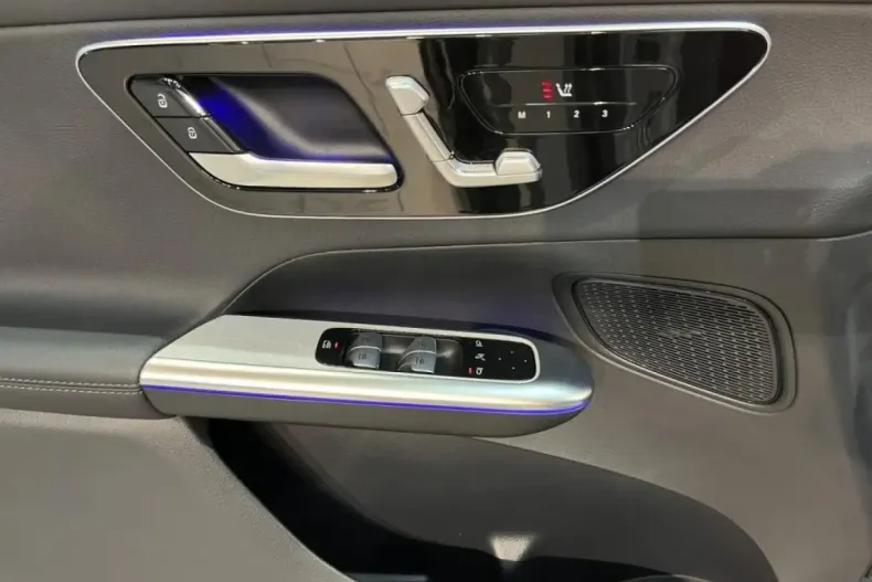 Mercedes-Benz GLC 200 din 2024 cu 12.494 km - oferta MER142855 - foto 15