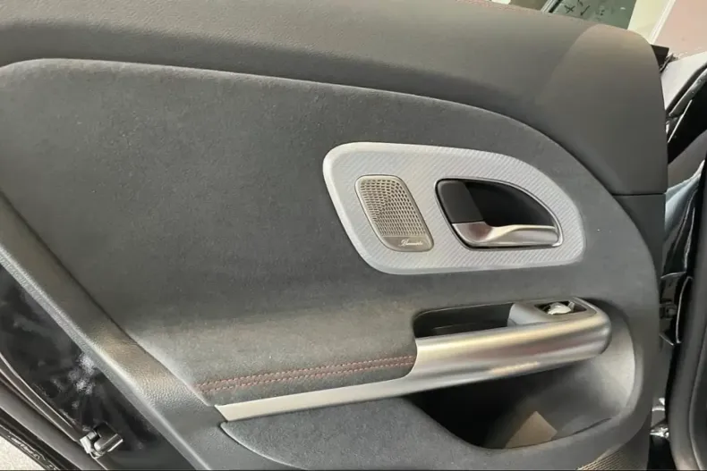 Mercedes-Benz CLA 350 din 2025 cu 9.000 km - oferta MER142857 - foto 6