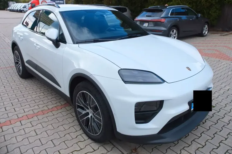 Porsche Macan din 2025 cu 6.800 km - oferta POR142864 - foto 1