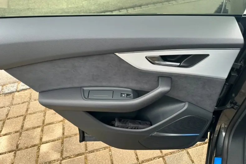 Audi Q8 din 2025 cu 7.500 km - oferta AUD142867 - foto 23