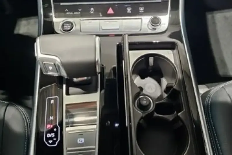 Audi Q8 din 2025 cu 27.002 km - oferta AUD142868 - foto 19